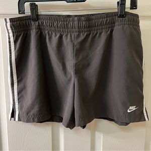 Nike Athletic Shorts Dark Gray Women’s Medium Waist 17”